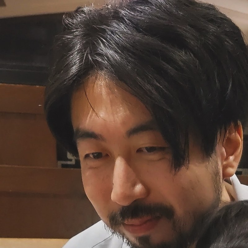 担当 横田秀喜の顔写真